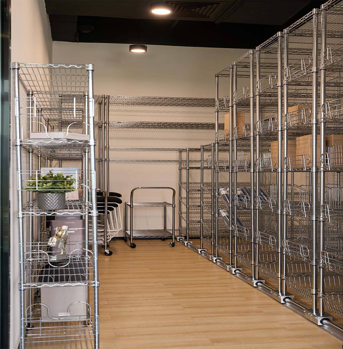 Commercial Grade Wire Rack / Warehouse Storage Shelving Unit / Chrome Sliding Wire Shelf / Custom Steel Wire Racks