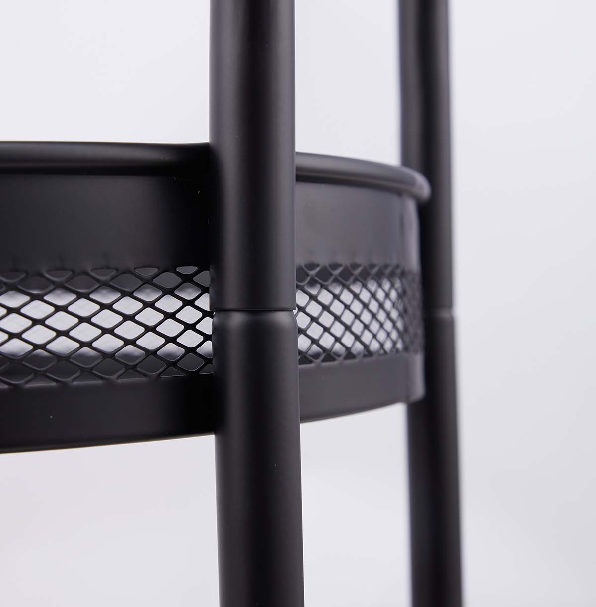 What are the advantages of stainless steel storage shelves