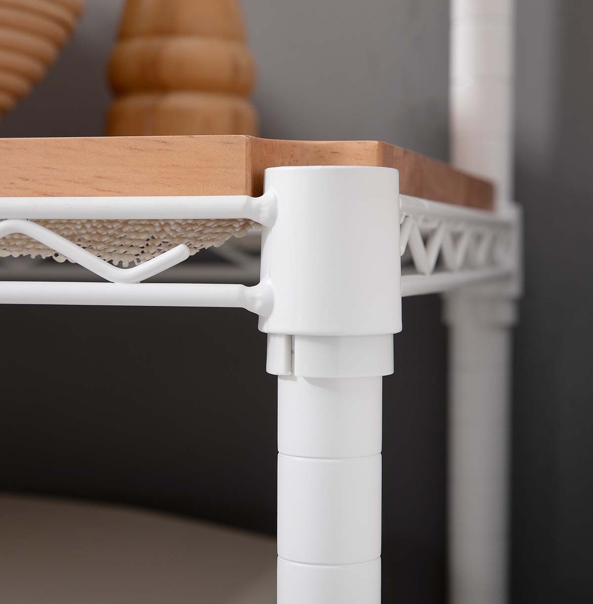 Judging the quality of metal shelves.plastic storage shelving unit
